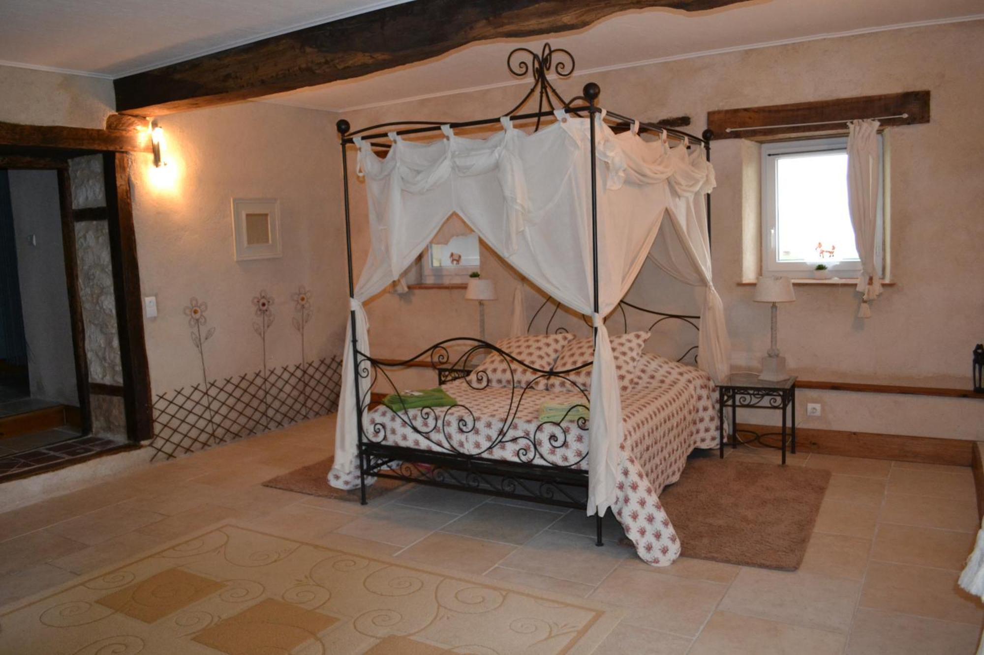 Bed and Breakfast Chartreuse De Dane Saint-Jean-Poutge Экстерьер фото